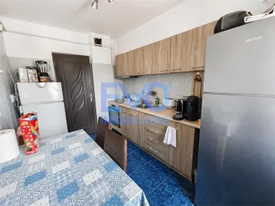 Apartament 3 camere, boxa, Centru,  Bld Independentei Iasi - foto 14