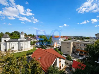 Apartament 3 camere, boxa, Centru,  Bld Independentei Iasi - foto 4