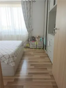 Apartament 4 camere  decomandatUrban Coresi - foto 6