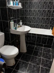 OLIMPIA - 2 CAMERE - BLOC IZOLAT - ACOPERIS - ZONA BUNA - foto 5