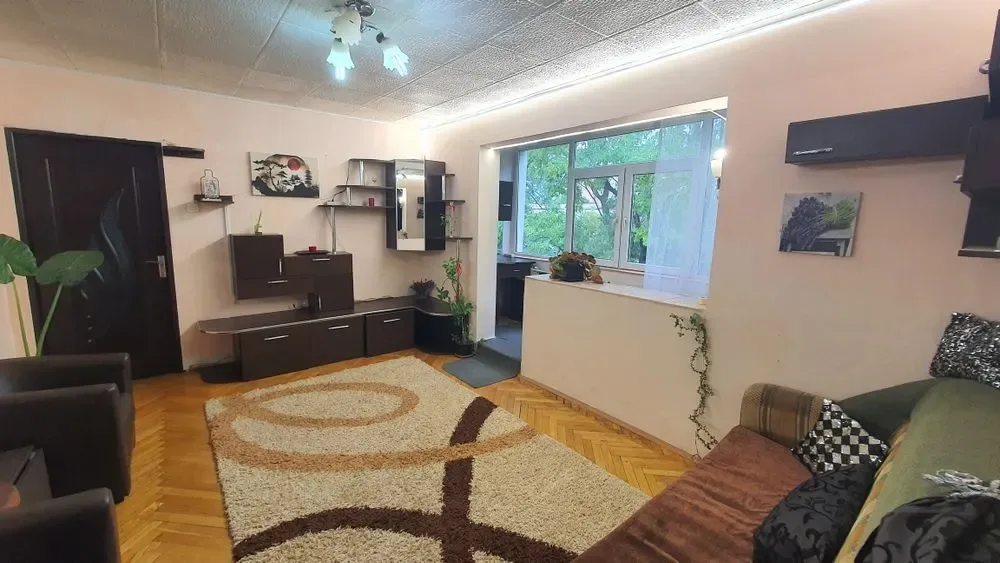 Inchiriez ap. 3 camere SD, zona P de Piatra - Iasi