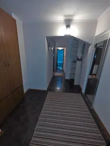 Apartament 3 camere de închiriat — Zona Tătărași - foto 2