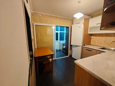 Apartament 3 camere de închiriat — Zona Tătărași - foto 3