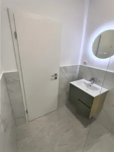De inchiriat garsoniera moderna la etajul 1 cu boxa de depozitare si parcare proprie in zona Pictor Brana din Selimbar - foto 10
