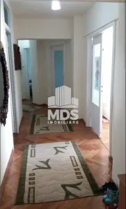 Decomandat la etajul 1 cu 2 bai si 2 balcoane - Timisoara