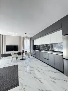 GIROC - 2 CAMERE - ETAJUL 1 - TERASA MARE - ZONA EXCELENTA - BLOC NOU - Giroc