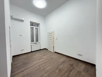 Proprietar inchiriez apartament / birou ultracentral zona Piata Unirii - foto 6