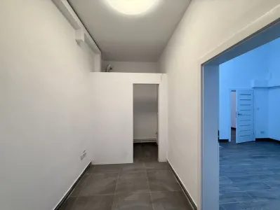 Proprietar inchiriez apartament / birou ultracentral zona Piata Unirii - foto 7