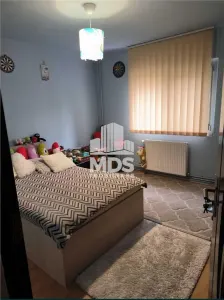 Decomandat cu centrala propie aproape de Vest - foto 6