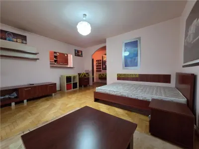 Garsoniera spatioasa de inchiriat str. De Mijloc - foto 18