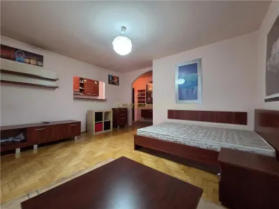 Garsoniera spatioasa de inchiriat str. De Mijloc - foto 19