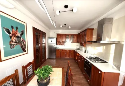 Apartament 3 camere, Barbu Vacarescu  curte comuna - Bucuresti