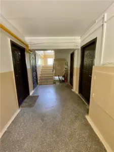 Sagului, apartament 2 camere, semidecomandat, parter - foto 6