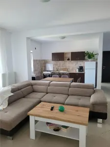 Apartament - 3 camere - Cristian - Cristian