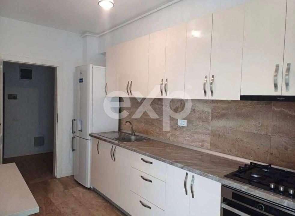 Inchiriere apartament 2 camere Ultracentral, bloc nou - Pitesti