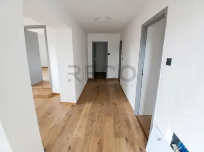 RECO Casa 4 camere, renovata complet, dublu front stradal - foto 5