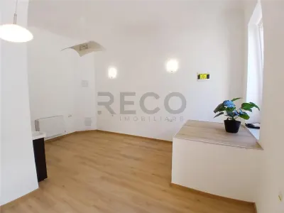 RECO Spatiu comercial central - Oradea