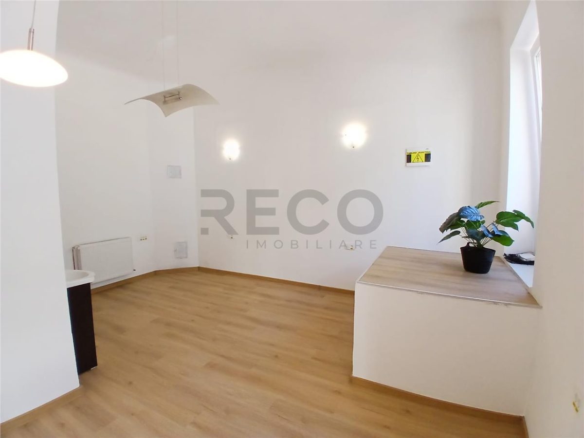 RECO Spatiu comercial central - Oradea