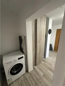 Decomandat la etajul 1 cu 2 balcoane la 500m de Mall - foto 8