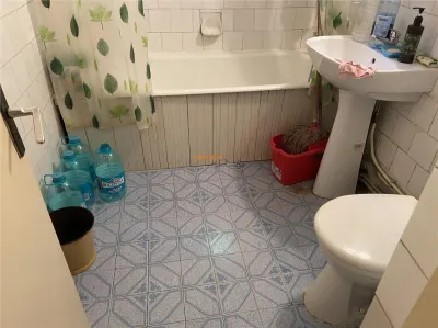 Apartament 3 camere Focsani ,zona centrala , 2 bai , decomandat , liber - foto 11
