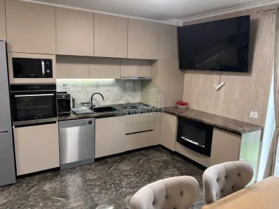 Apartament  3 camere cu gradina zona Valletta Park - foto 3