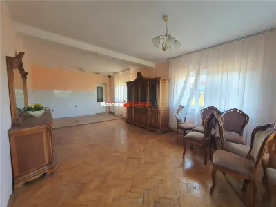 Casa de vanzare in Chiribis - foto 2