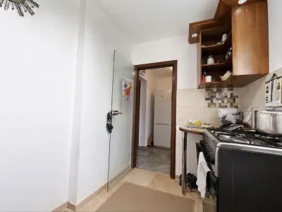 Etaj 1 in bloc de caramida, mobilat si utilat - foto 2