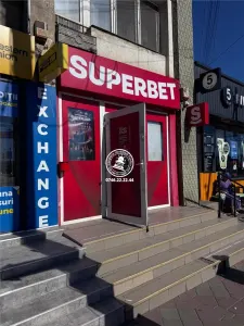 Spatiu de inchiriat- Intersectie,trecere de pietoni, vad mare - foto 2
