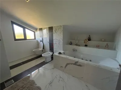 Casa 220 mp | 4 dormitoare | 10-30 ari teren | Patrauti  C-5908 - foto 12