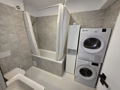 Etaj 2, apartament nou, 3 camere,  balcon, parcare subterana - foto 4