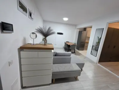 Etaj 2, apartament nou, 3 camere,  balcon, parcare subterana - foto 5