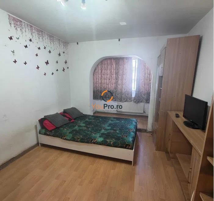 Garsoniera Spatioasa cu Balcon Etaj Intermediar - Timisoara