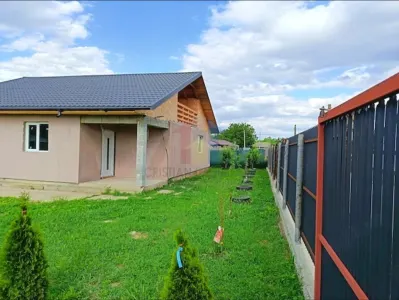 Casa P+M, constructie 2023, boltari, LA ROSU, Chiscani - foto 2
