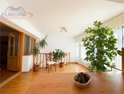 Casa de vanzare P+M zona centrala Tulcea - foto 14