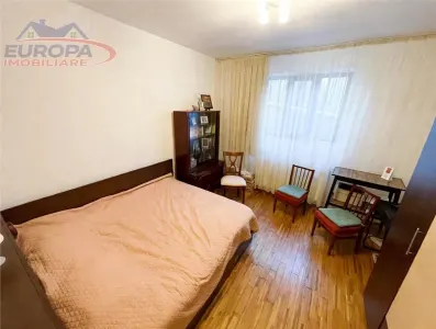 Casa de vanzare P+M zona centrala Tulcea - foto 9