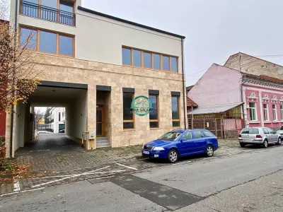 Inchiriez spatiu comercial cu vad stradal in zona semicentrala - Targu Mures