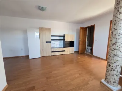 Apartament 2 camere semidecomandat | Central | - Suceava