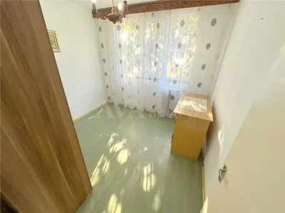 Apartament 3 camere semidecomandat, zona Narcisa - foto 5