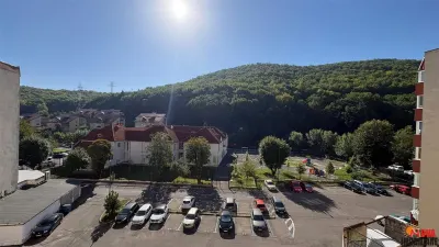 Apartament deosebit cu priveliste spre padure cartier Racadau - foto 1