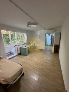Apartament 3 camere - zona Circumvalatiunii | Cabinet medical - Timisoara