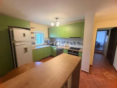 Reprezentare exclusiva! Apartament cu 2 camere decomandat cu terasa inchisa - foto 2