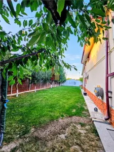 Vila 4 camere, constructie 2015, teren 1000 mp, Varsatura - foto 18