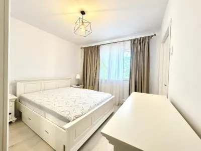 Apartament cu 2 camere de inchiriat, zona 9Mai - foto 2
