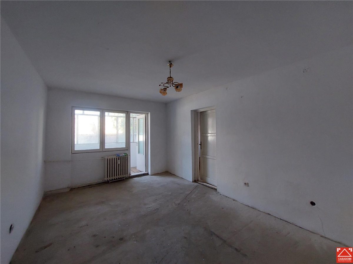 Apartament la parter, zona Iuliu Maniu - Arad
