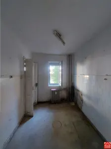 Apartament la parter, zona Iuliu Maniu - foto 4