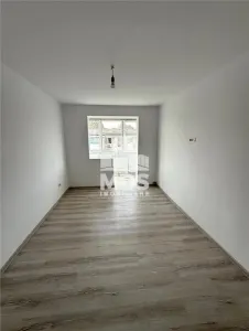 Decomandat cu 2 bai, amenajat complet - Timisoara