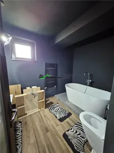 VILA SPATIOASA CU 7 CAMERE | 361 MP CONSTRUITI | TEREN 907 MP | HEMEIUS, BACAU - foto 11