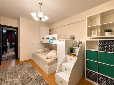 Inchiriez apartament 3 camere, open space, Zona Copou - Exclusiv - foto 3