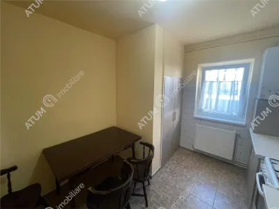 De inchiriat apartament cu 3 camere decomandate si pivnita in zona Strand din Sibiu - foto 11