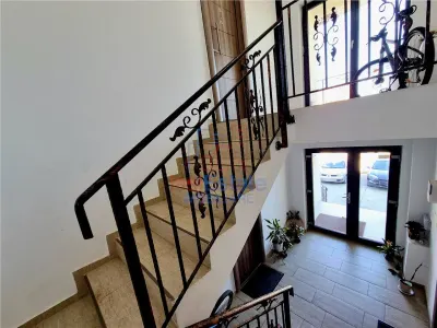 Apartament cu 2 camere decomandat, etaj 1, in Bucium cu parcare - foto 11
